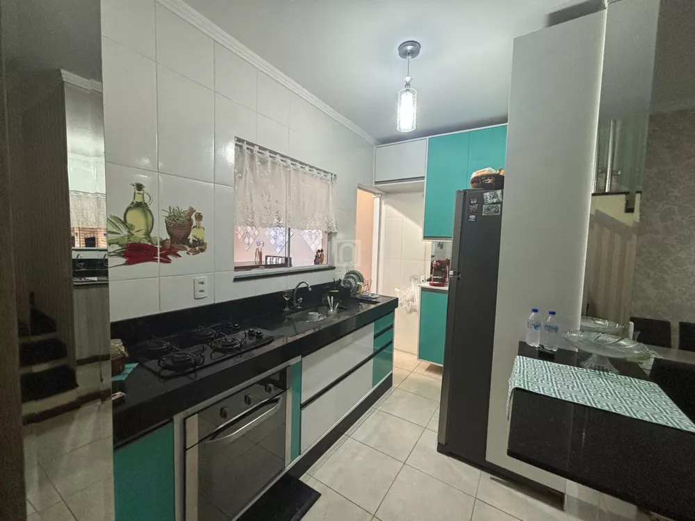 Sobrado à venda com 2 quartos, 75m² - Foto 4