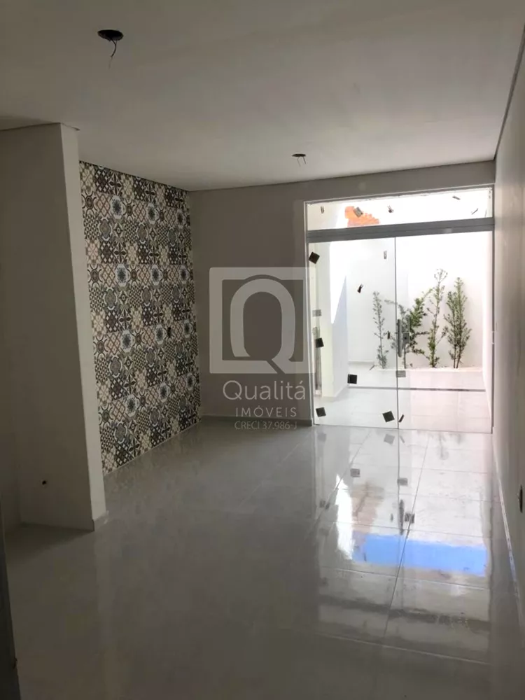 Sobrado à venda com 2 quartos, 175m² - Foto 1