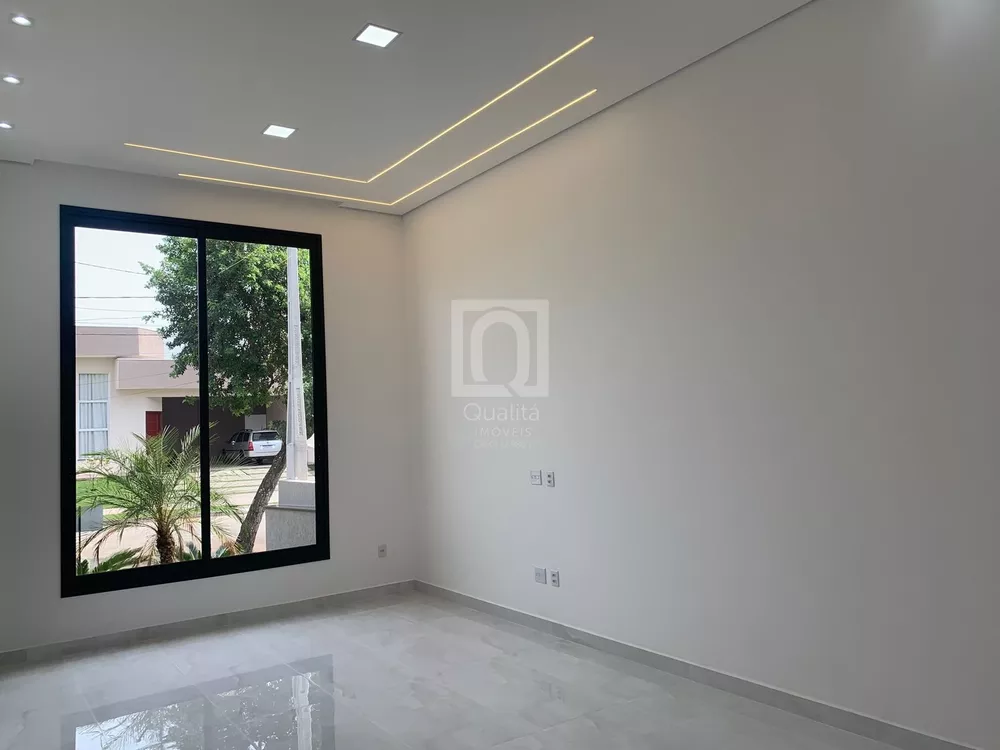 Casa de Condomínio à venda com 3 quartos, 250m² - Foto 2