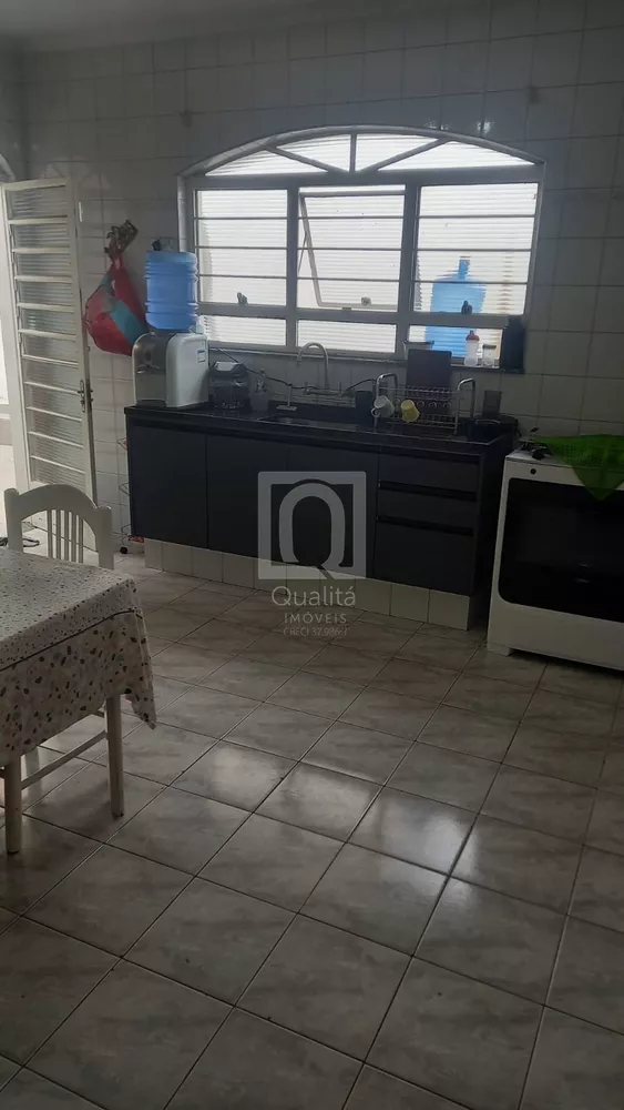 Casa à venda com 2 quartos, 120m² - Foto 11