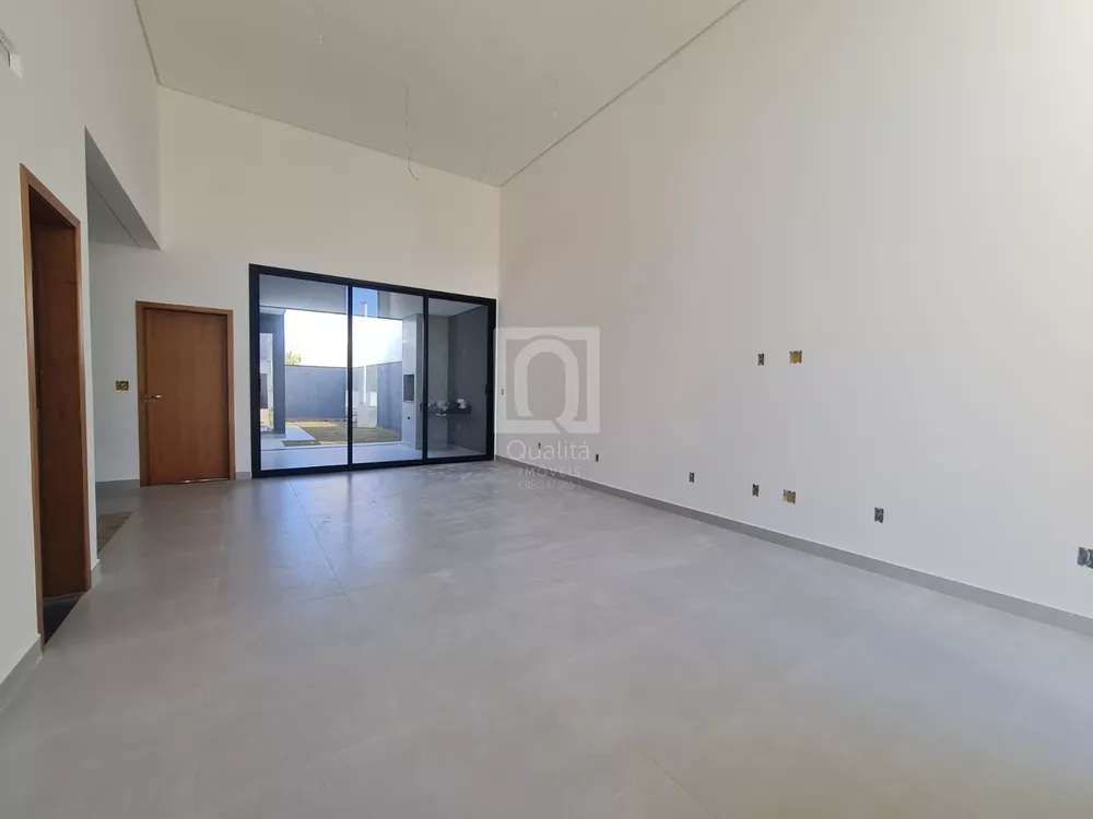 Casa de Condomínio à venda com 3 quartos, 250m² - Foto 1