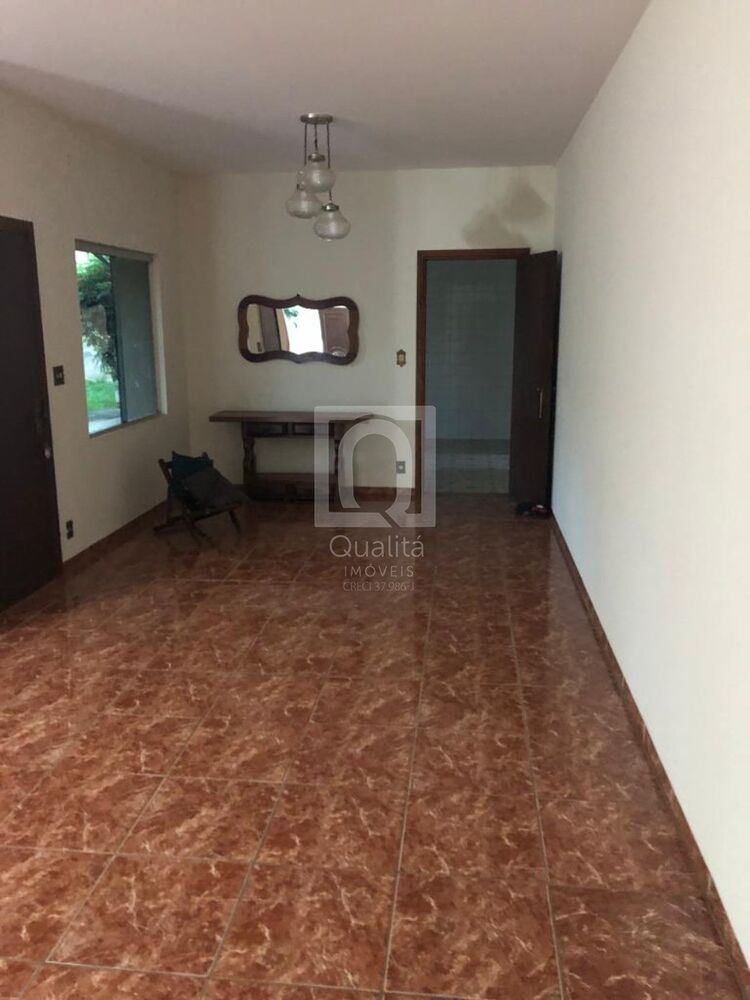 Chácara à venda com 3 quartos, 225m² - Foto 8