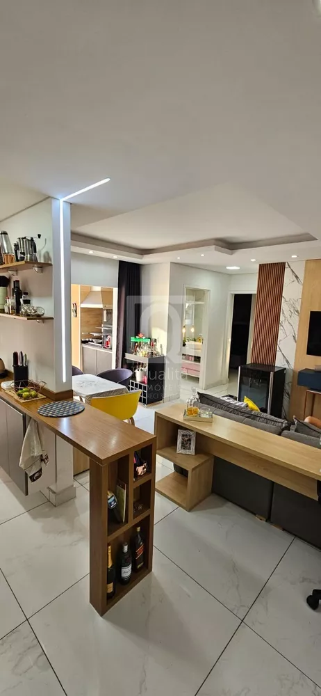 Apartamento à venda com 2 quartos, 63m² - Foto 1