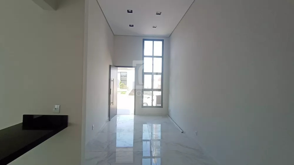 Casa de Condomínio à venda com 3 quartos, 200m² - Foto 1