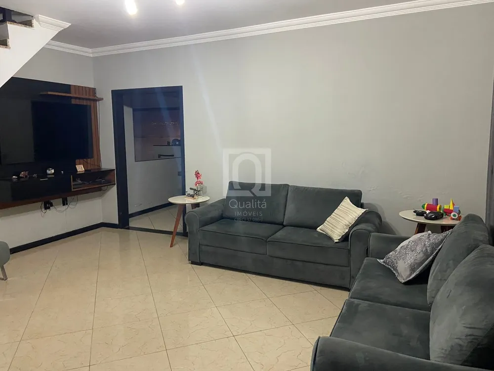 Sobrado, 3 quartos, 242 m² - Foto 1
