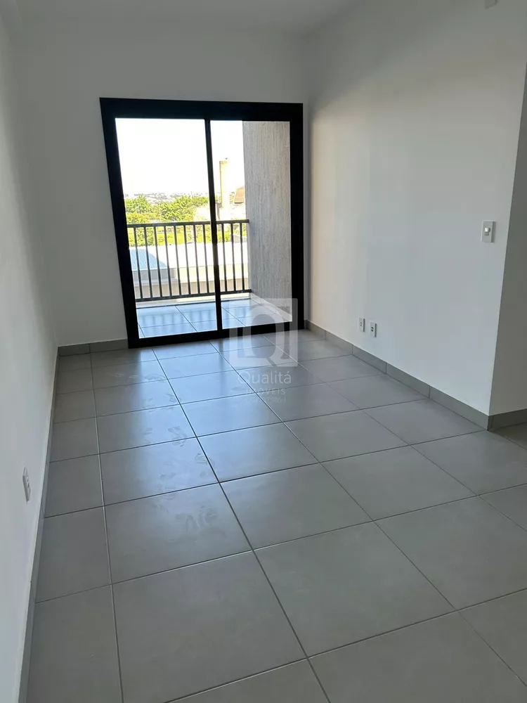 Apartamento para alugar com 3 quartos, 95m² - Foto 2