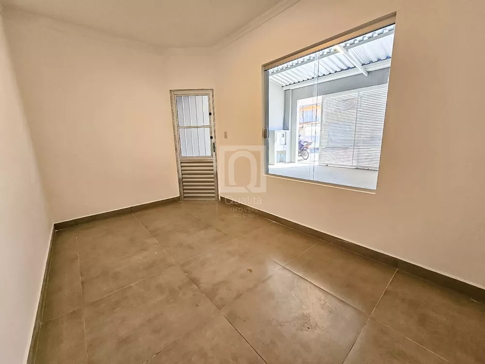 Casa à venda com 2 quartos, 126m² - Foto 2