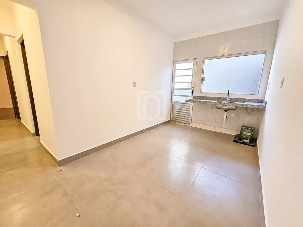 Casa à venda com 2 quartos, 126m² - Foto 3