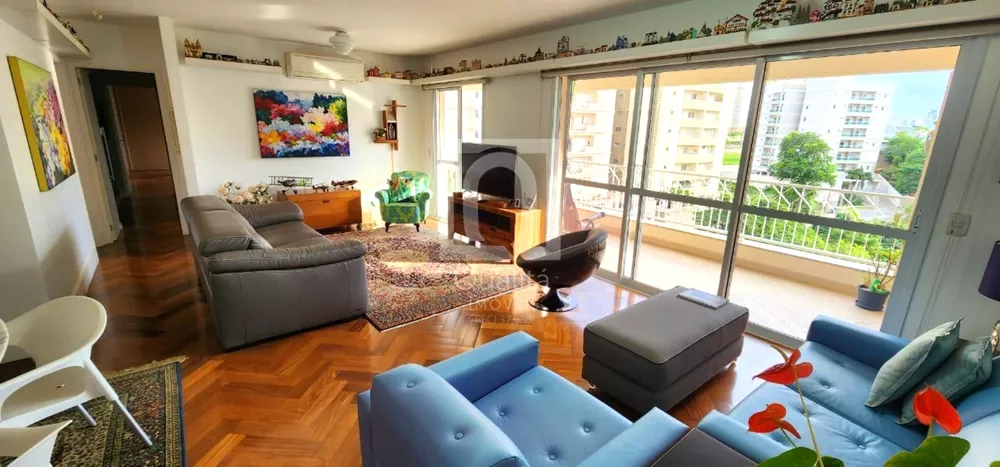 Apartamento à venda com 3 quartos, 135m² - Foto 1