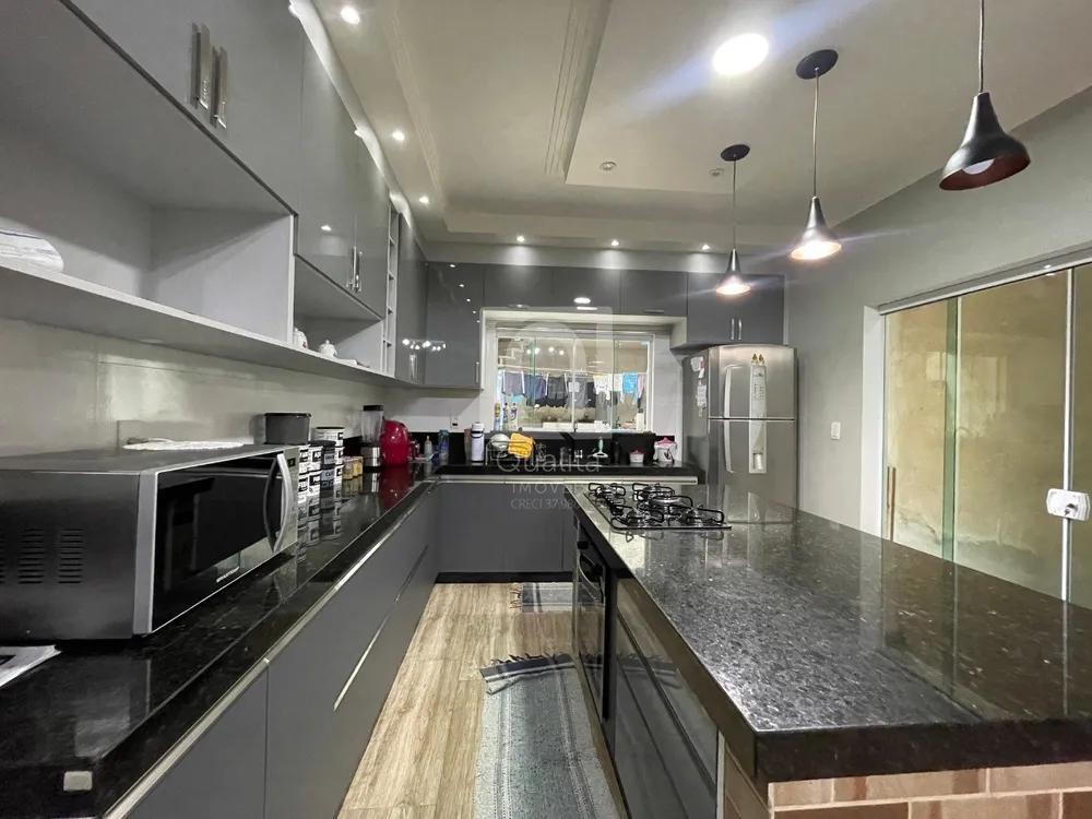 Sobrado, 3 quartos, 235 m² - Foto 2
