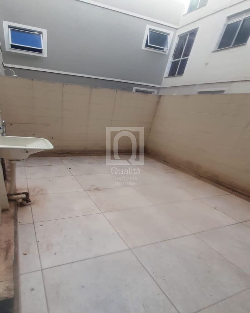 Apartamento à venda com 2 quartos, 50m² - Foto 2