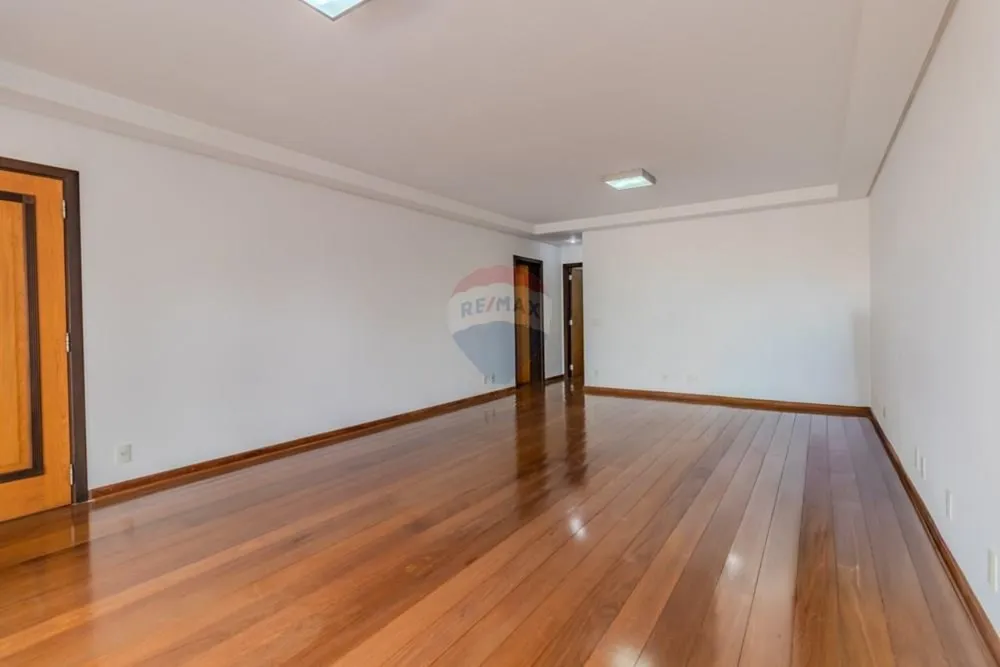Apartamento, 3 quartos, 224 m² - Foto 3
