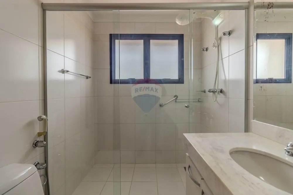 Apartamento, 3 quartos, 224 m² - Foto 1