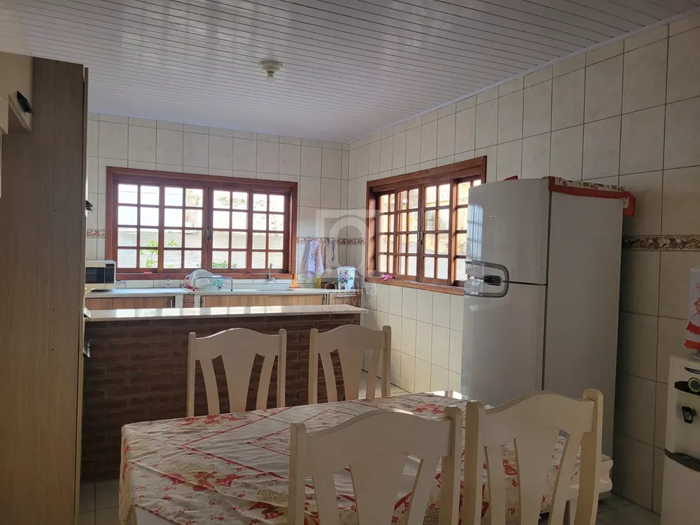 Casa à venda com 5 quartos, 300m² - Foto 5