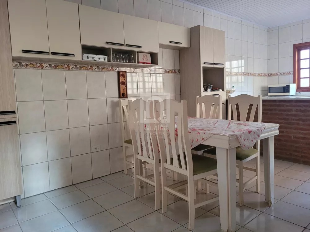 Casa à venda com 5 quartos, 300m² - Foto 4