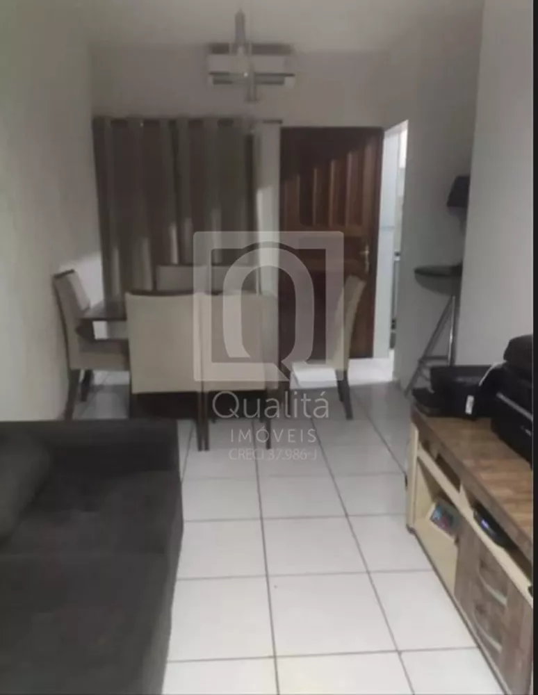 Casa de Condomínio à venda com 3 quartos, 143m² - Foto 2