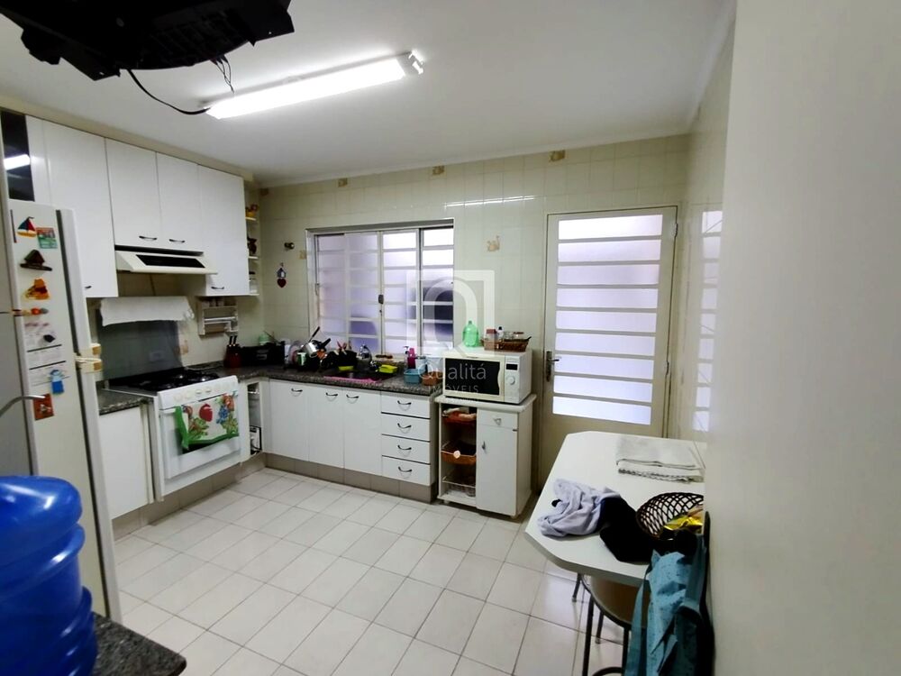 Sobrado à venda com 3 quartos, 150m² - Foto 1