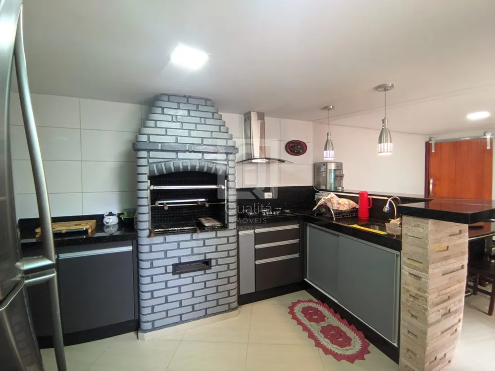 Sobrado, 3 quartos, 303 m² - Foto 2