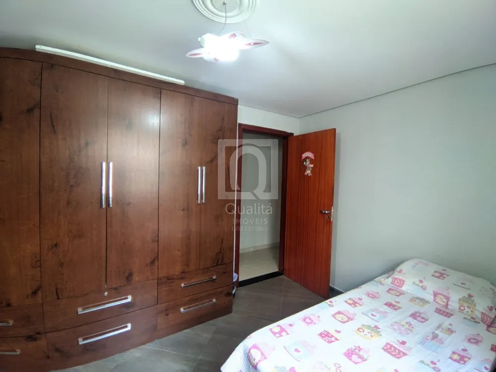 Sobrado, 3 quartos, 303 m² - Foto 1