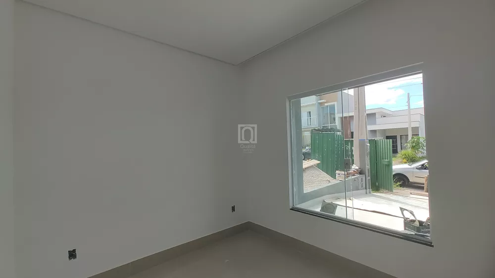 Casa de Condomínio à venda com 3 quartos, 184m² - Foto 2