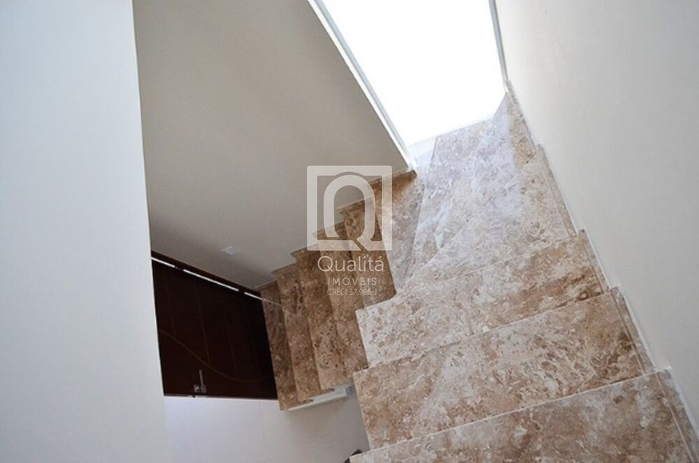 Sobrado à venda com 2 quartos, 90m² - Foto 3
