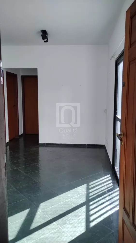 Apartamento à venda com 2 quartos, 72m² - Foto 2