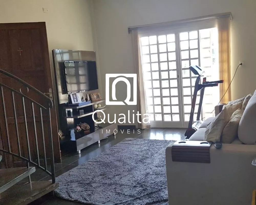 Sobrado à venda com 4 quartos, 186m² - Foto 2