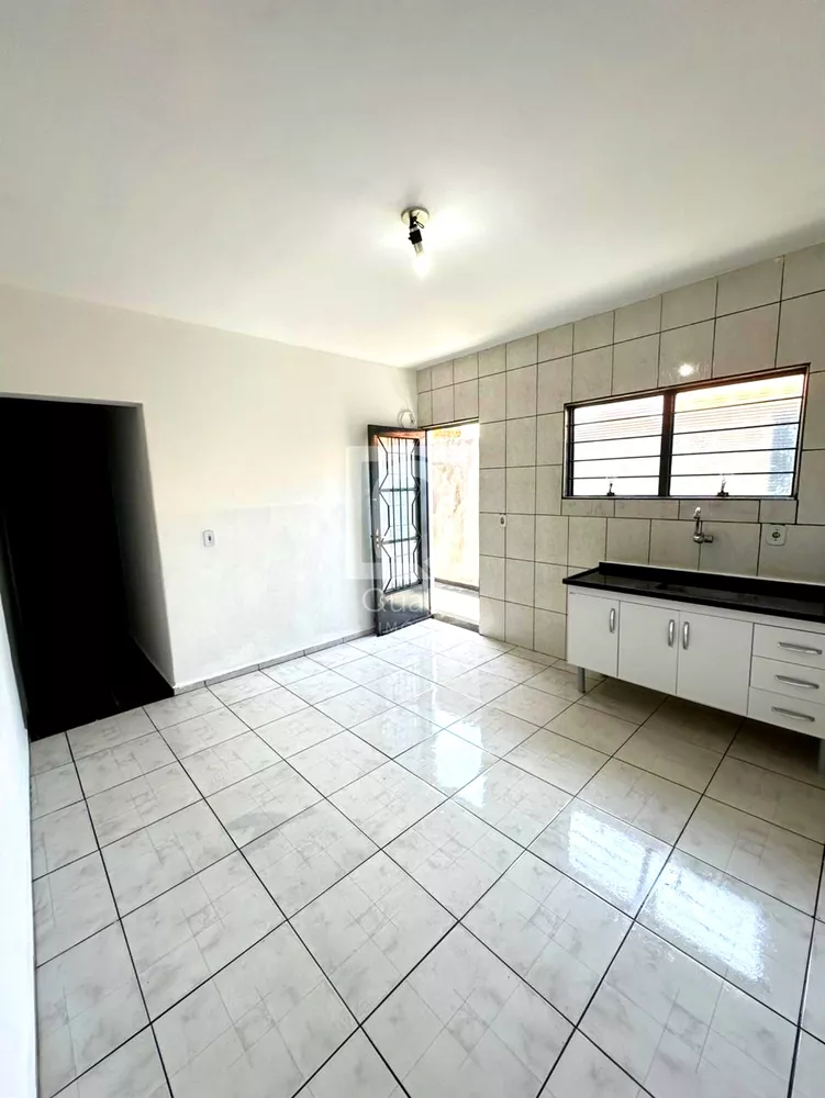 Casa à venda com 2 quartos, 142m² - Foto 1