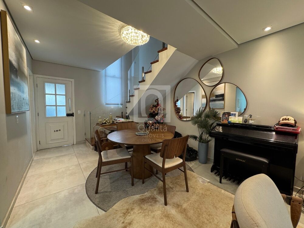 Casa de Condomínio à venda com 3 quartos, 160m² - Foto 1