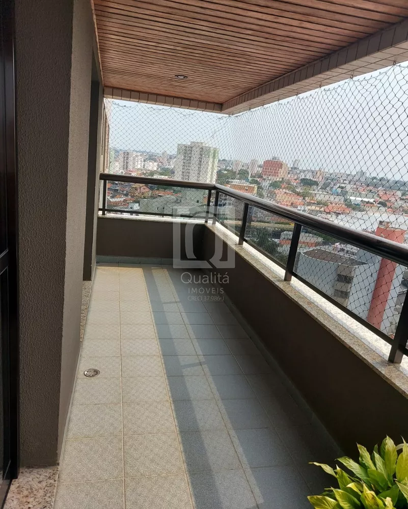 Apartamento à venda com 4 quartos, 200m² - Foto 1