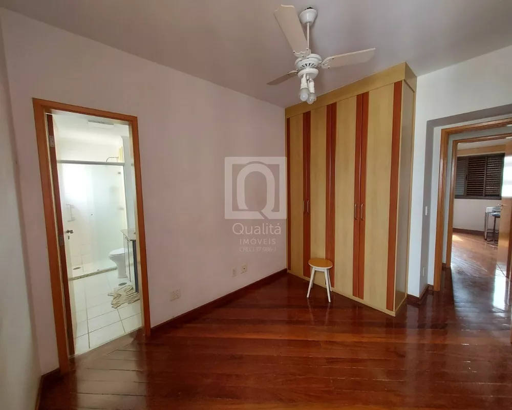 Apartamento à venda com 4 quartos, 200m² - Foto 4