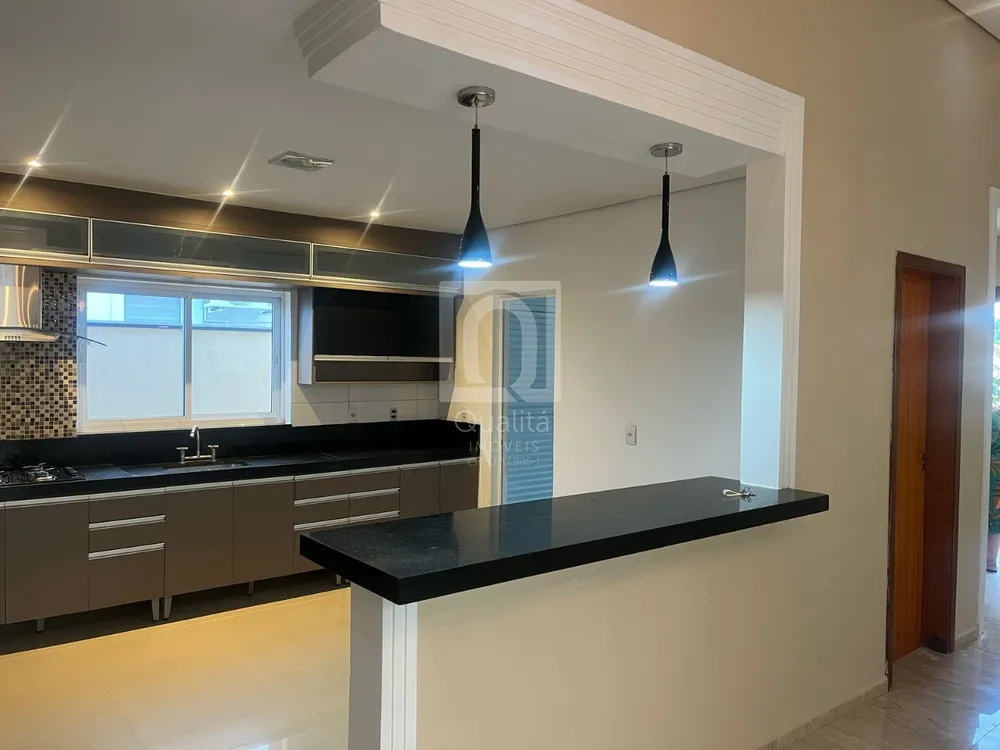 Casa, 3 quartos, 250 m² - Foto 1