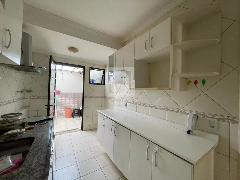 Apartamento à venda com 3 quartos, 83m² - Foto 4