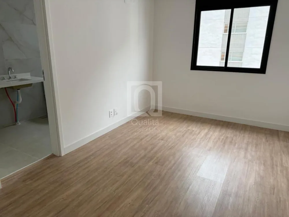Apartamento, 3 quartos, 143 m² - Foto 2