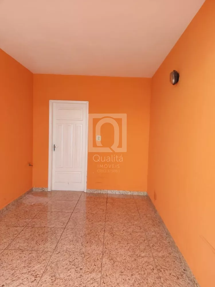 Casa à venda com 3 quartos, 152m² - Foto 1