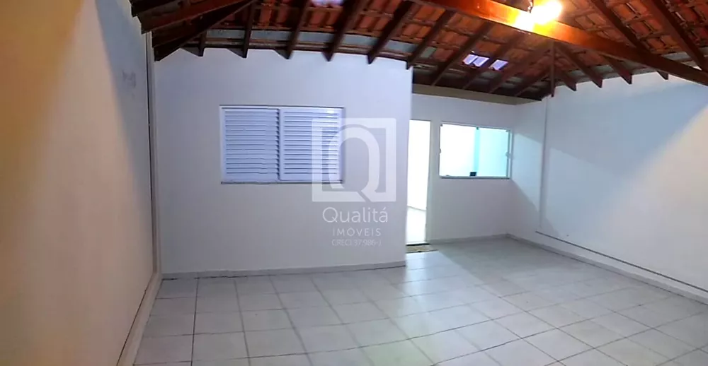 Casa à venda com 2 quartos, 150m² - Foto 1