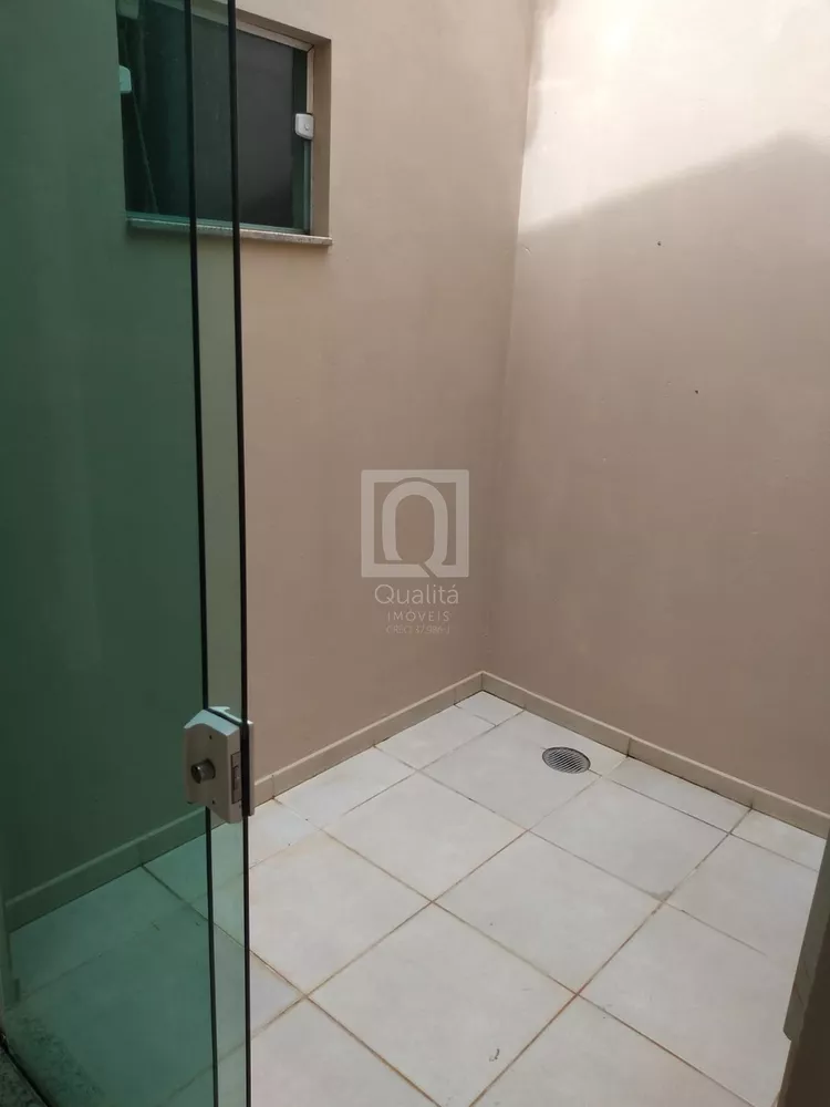 Casa à venda com 2 quartos, 150m² - Foto 12