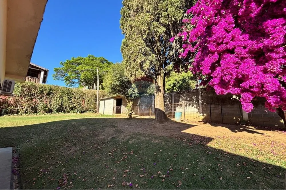 Chácara, 4 quartos, 3000 m² - Foto 1