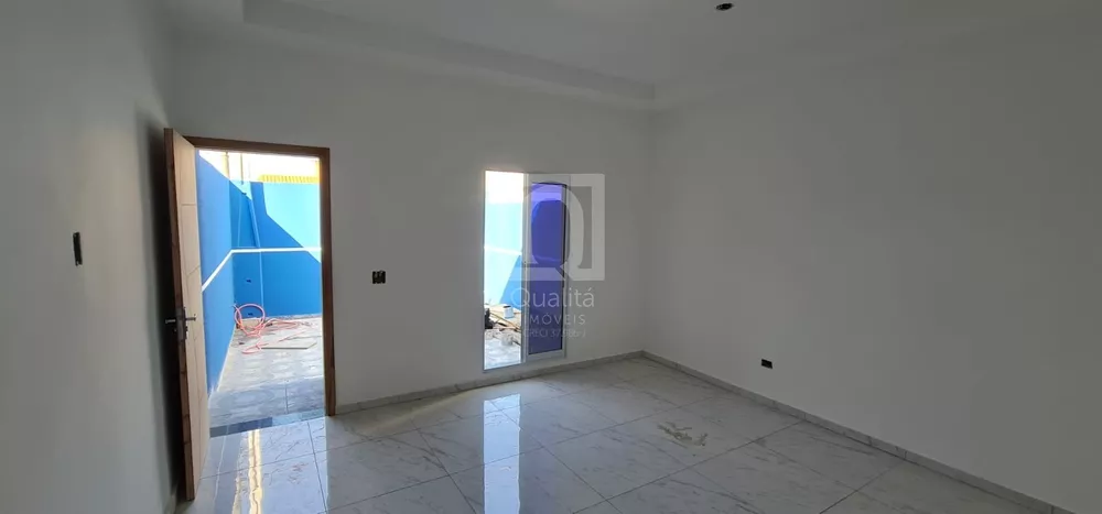 Casa à venda com 2 quartos, 125m² - Foto 2