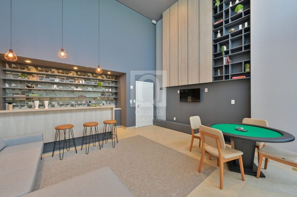 Apartamento à venda com 4 quartos, 215m² - Foto 1