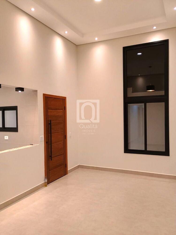 Casa à venda com 2 quartos, 145m² - Foto 1