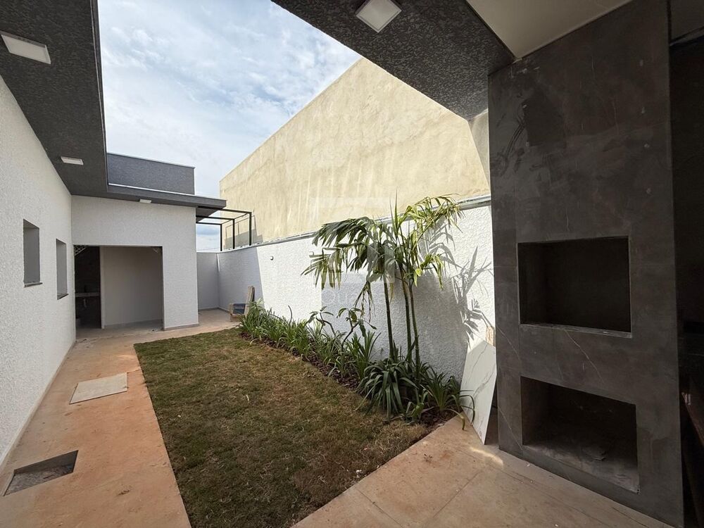Casa de Condomínio à venda com 3 quartos, 200m² - Foto 2