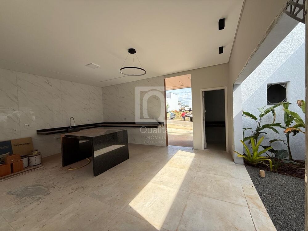 Casa de Condomínio à venda com 3 quartos, 200m² - Foto 1