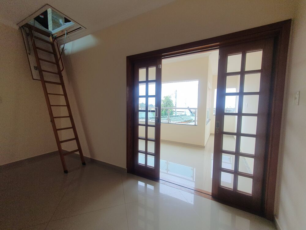 Sobrado, 3 quartos, 330 m² - Foto 1
