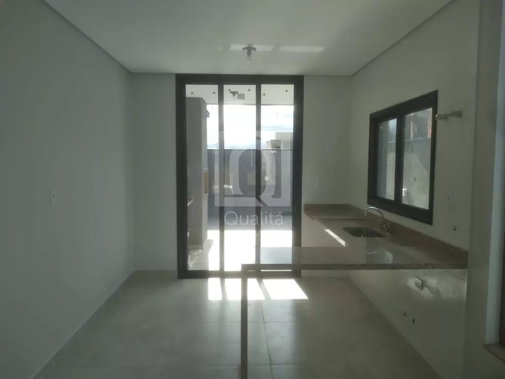 Casa de Condomínio à venda com 3 quartos, 200m² - Foto 4