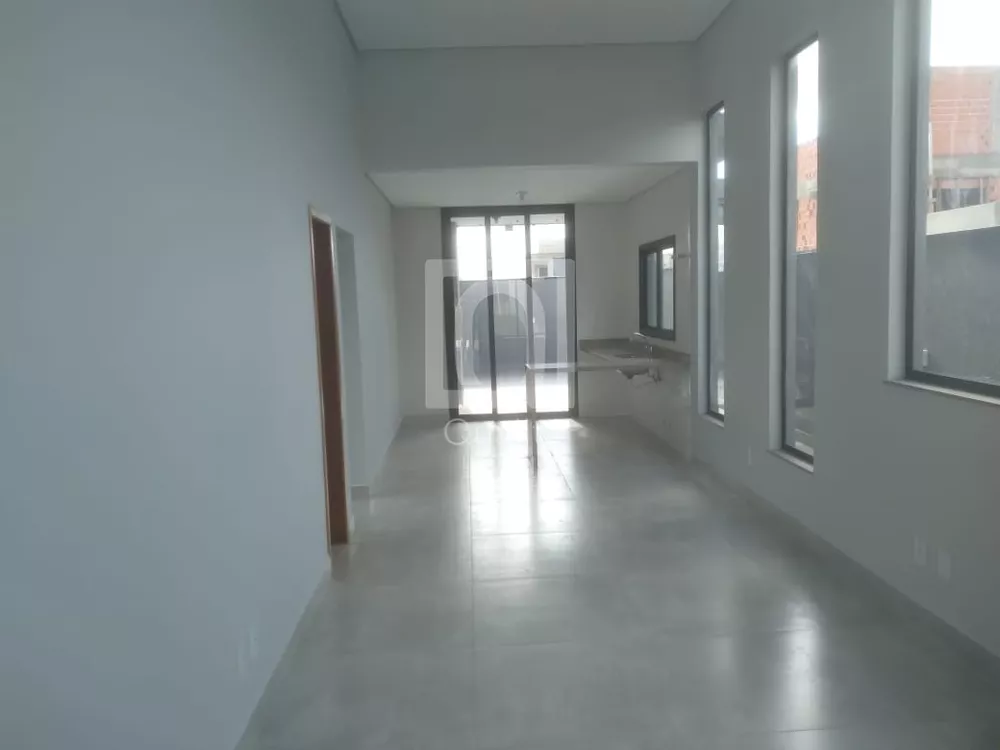 Casa de Condomínio à venda com 3 quartos, 200m² - Foto 2