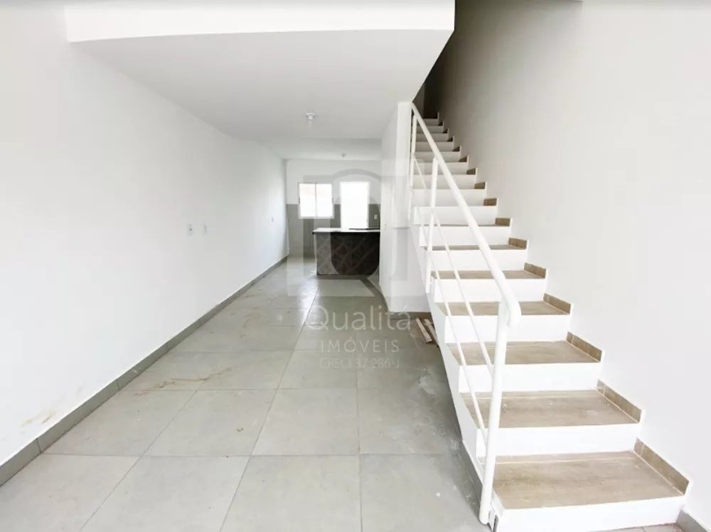 Sobrado à venda com 2 quartos, 65m² - Foto 1