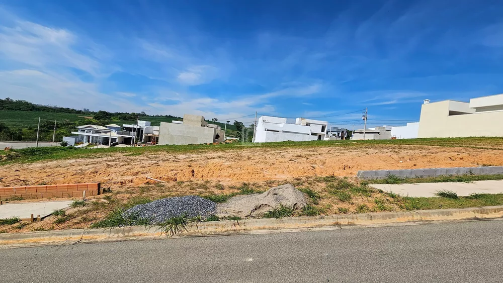 Terreno à venda, 200m² - Foto 1