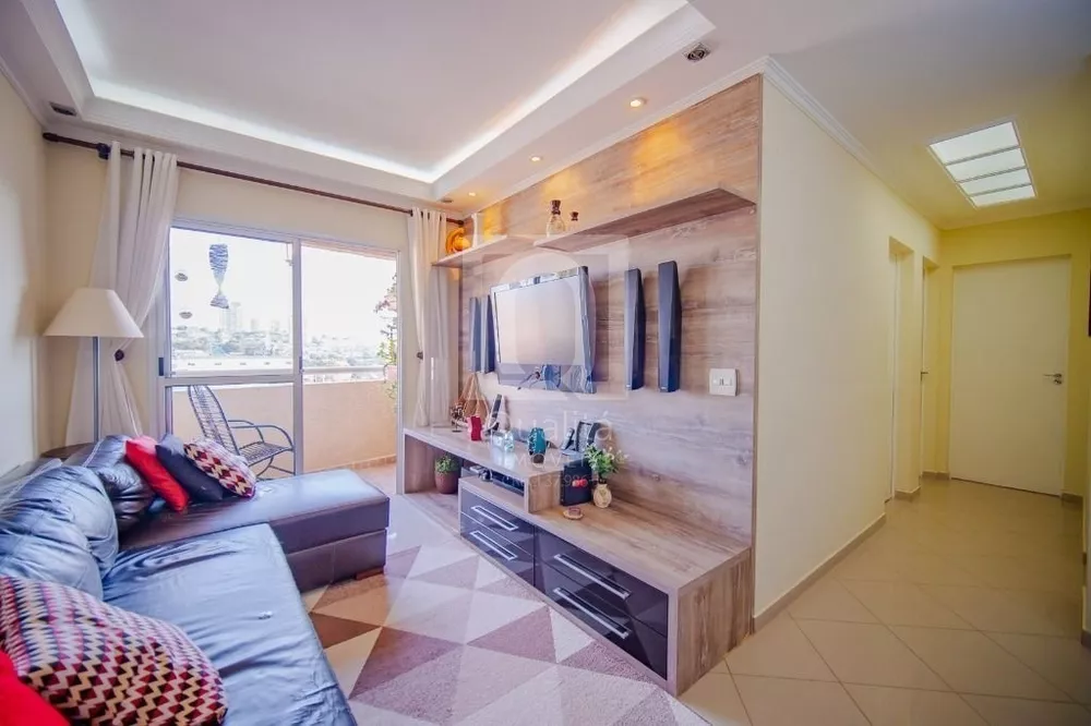 Apartamento à venda com 2 quartos, 75m² - Foto 2