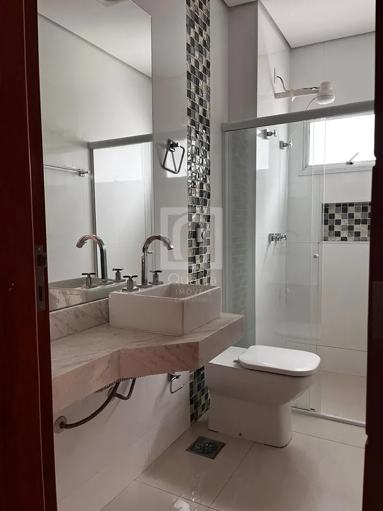 Casa de Condomínio, 4 quartos - Foto 1